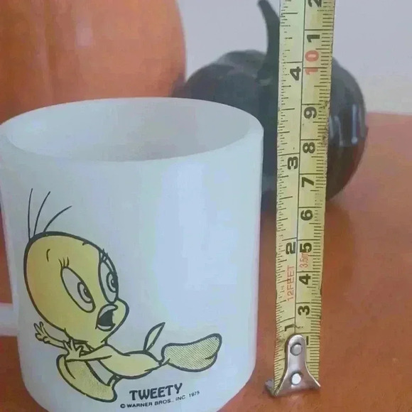 Vintage Warner Bros Tweety Mug Milk Glass 1975 Looney Tunes - Picture 7 of 7